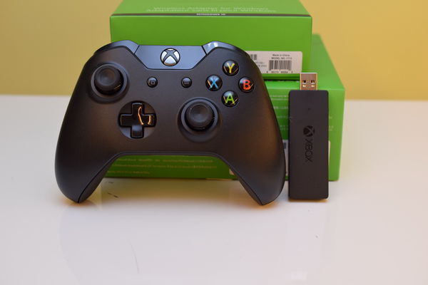 [开箱] xbox one 手把无线接收器 for pc windows