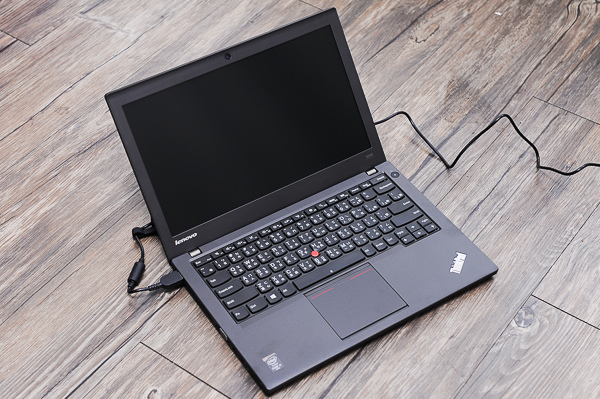 市面少见的win7笔电 – thinkpad x240 商用机是你最佳选择