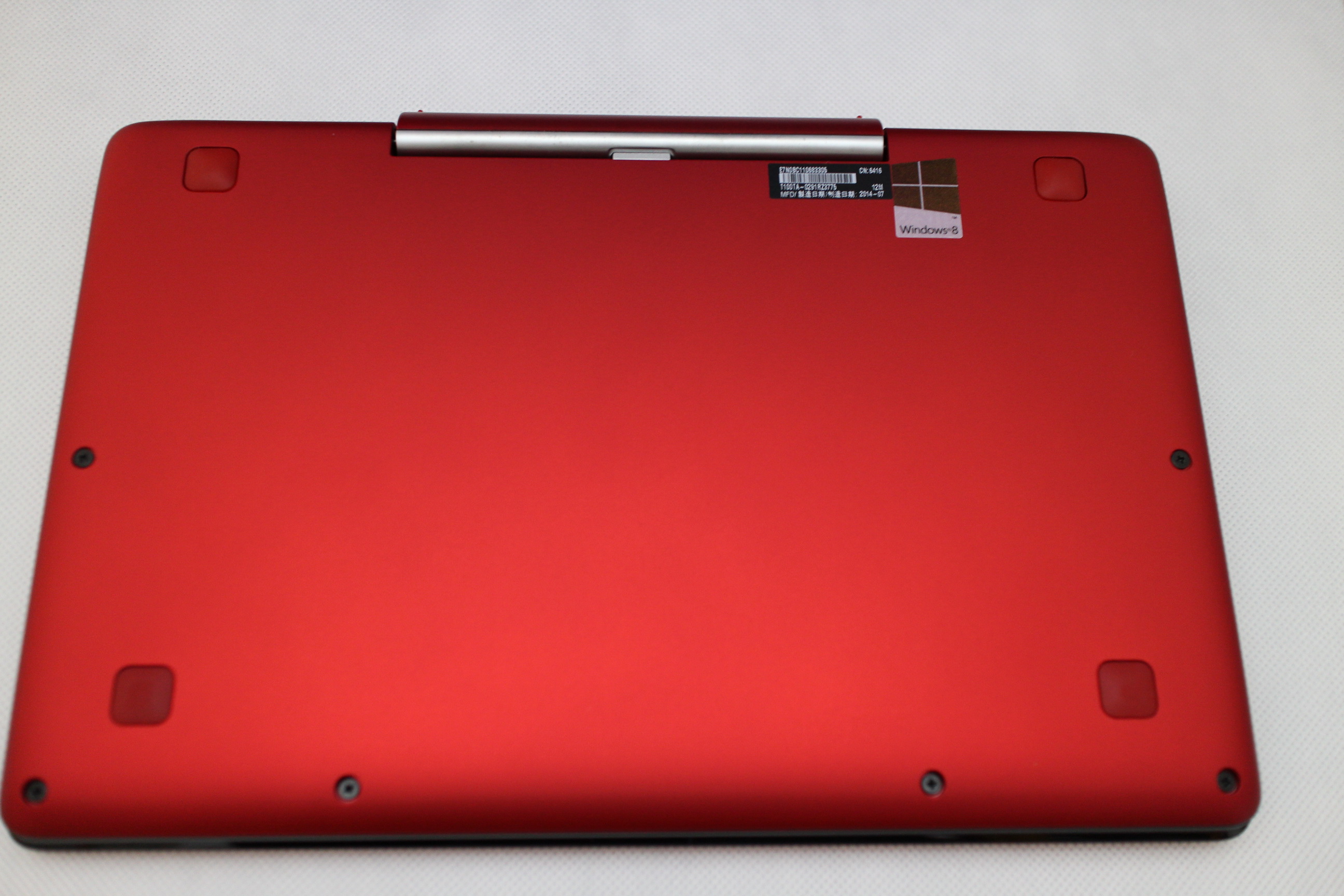 轻盈小巧 asus t100 变形windows笔电「魅力红」开箱