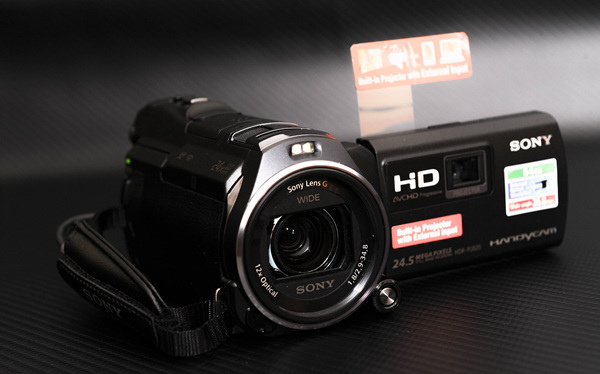 即录即投影,免电视分享大画面- sony handycam hdr-pj820